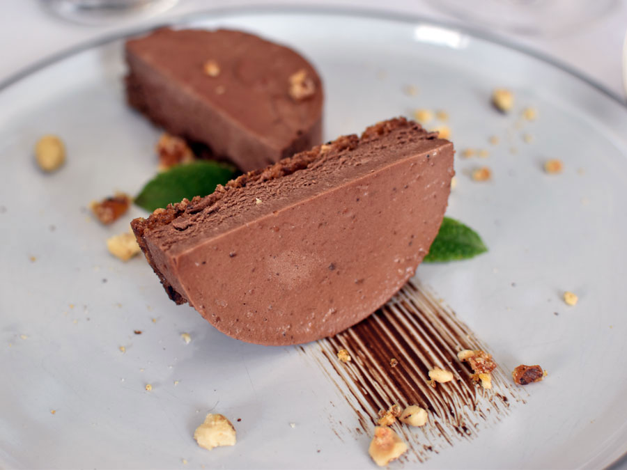 Le Bistro Esplanade – A Touch of Glamour on the Palate
